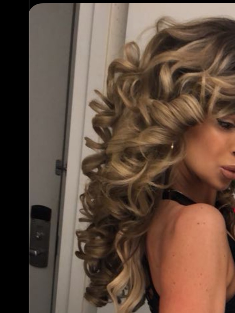 Blonde Curly Women’s Hair Extension synthetic wig 18-20"
Layered